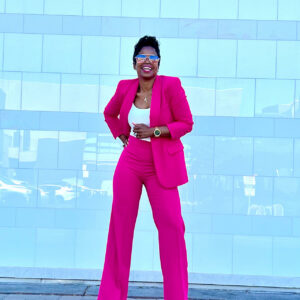 Pink 2 piece suit white wal